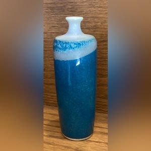 Jack Boydston Blue And White Drip glaze California studio art pottery vase.5.5”